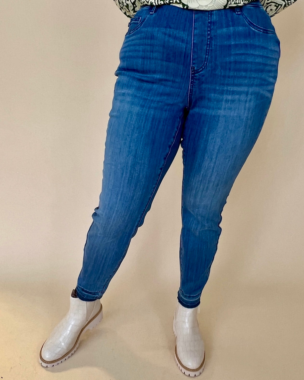 Coming Back Medium Denim Plus High Waist Skinny Jeans-Shop-Womens-Boutique-Clothing