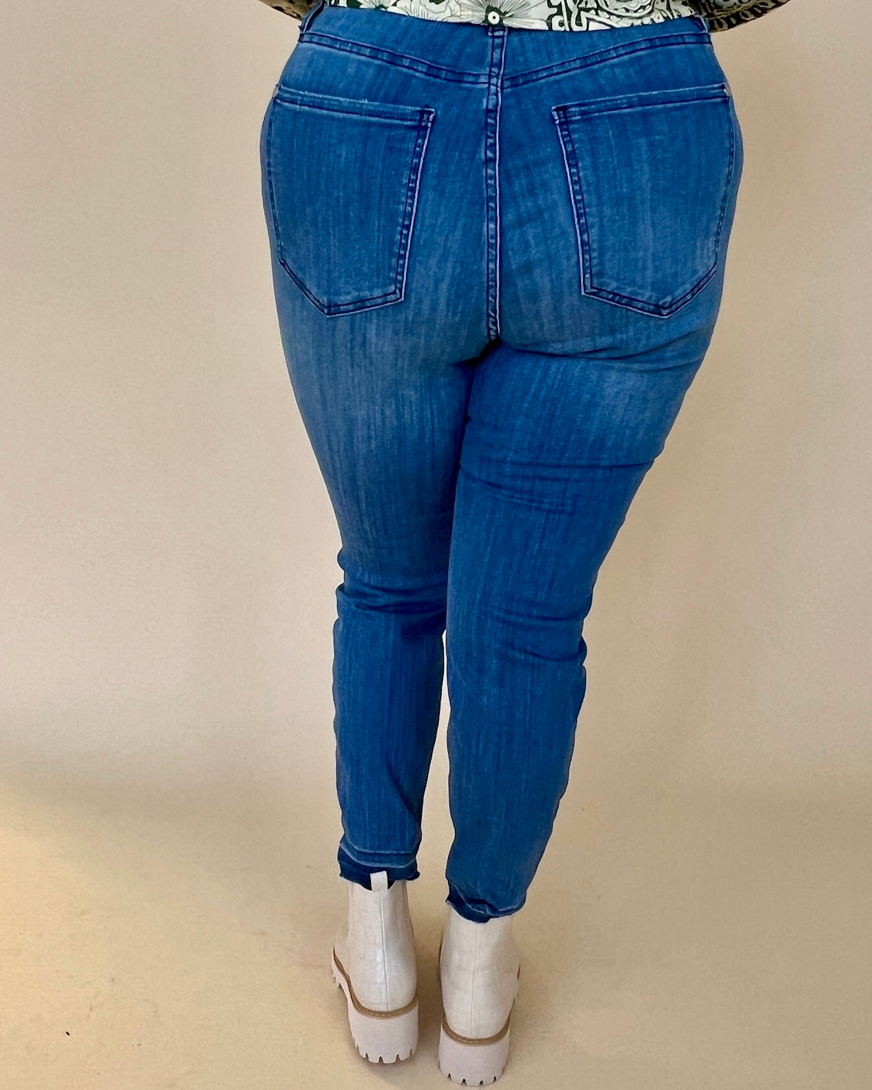 Coming Back Medium Denim Plus High Waist Skinny Jeans-Shop-Womens-Boutique-Clothing