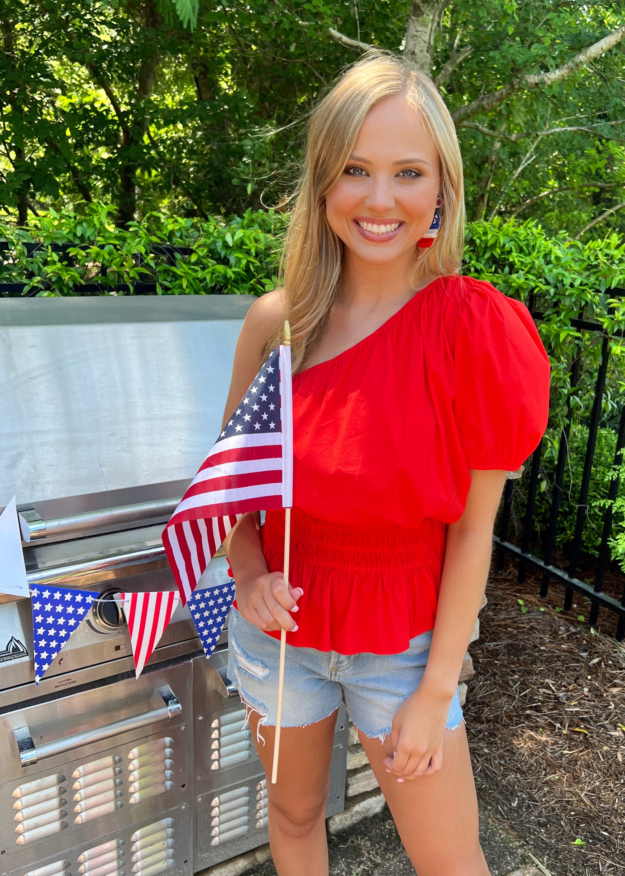 Don't Stop Smiling Light Denim Frayed Mom Short-Shop-Womens-Boutique-Clothing