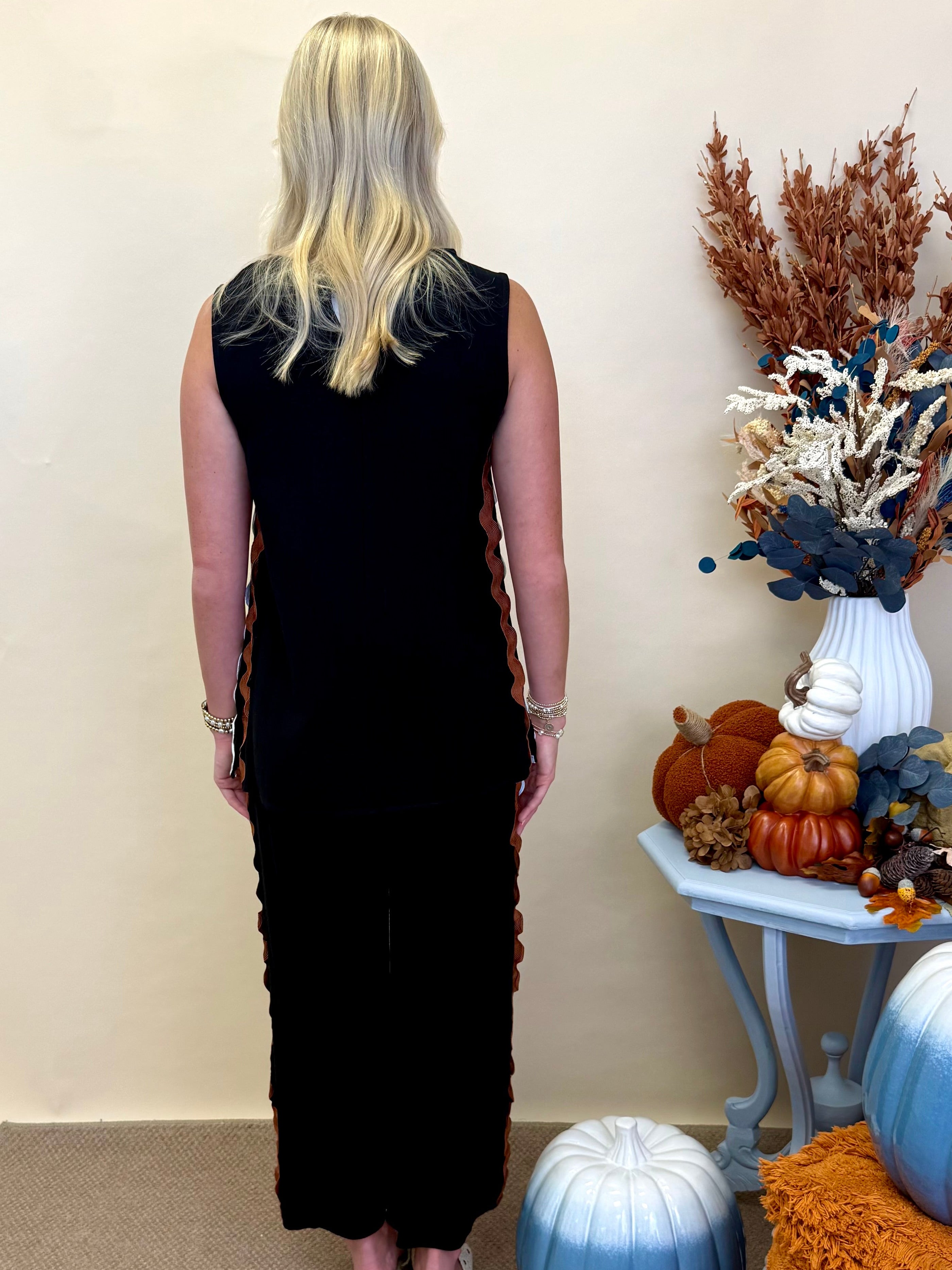 Falling Petals Black Ric Rac Trim Set-Shop-Womens-Boutique-Clothing