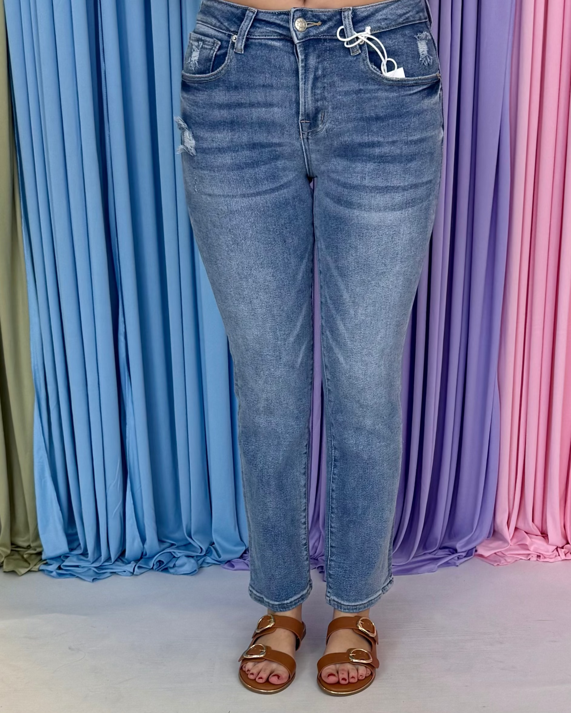 Social Hour Medium Denim Washed Straight Leg Jean-Shop-Womens-Boutique-Clothing