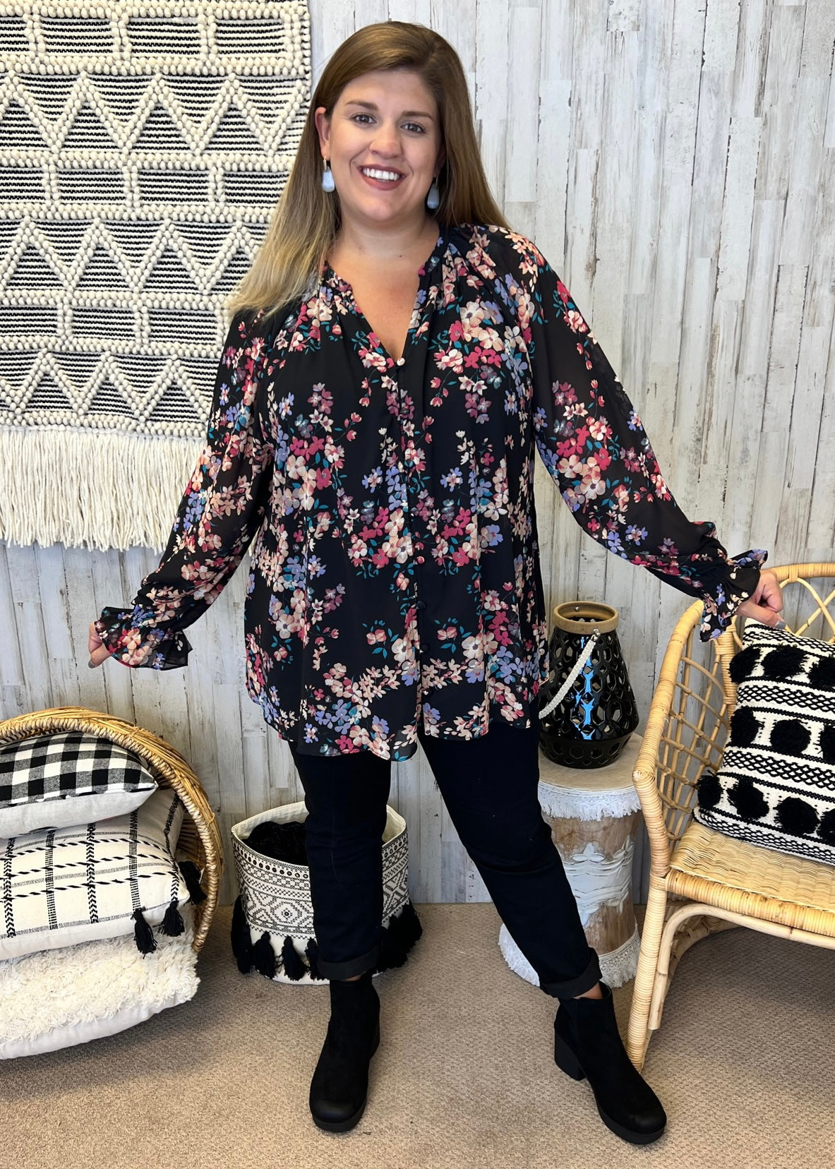 Simple Romance Black Plus Size Floral Top-Shop-Womens-Boutique-Clothing
